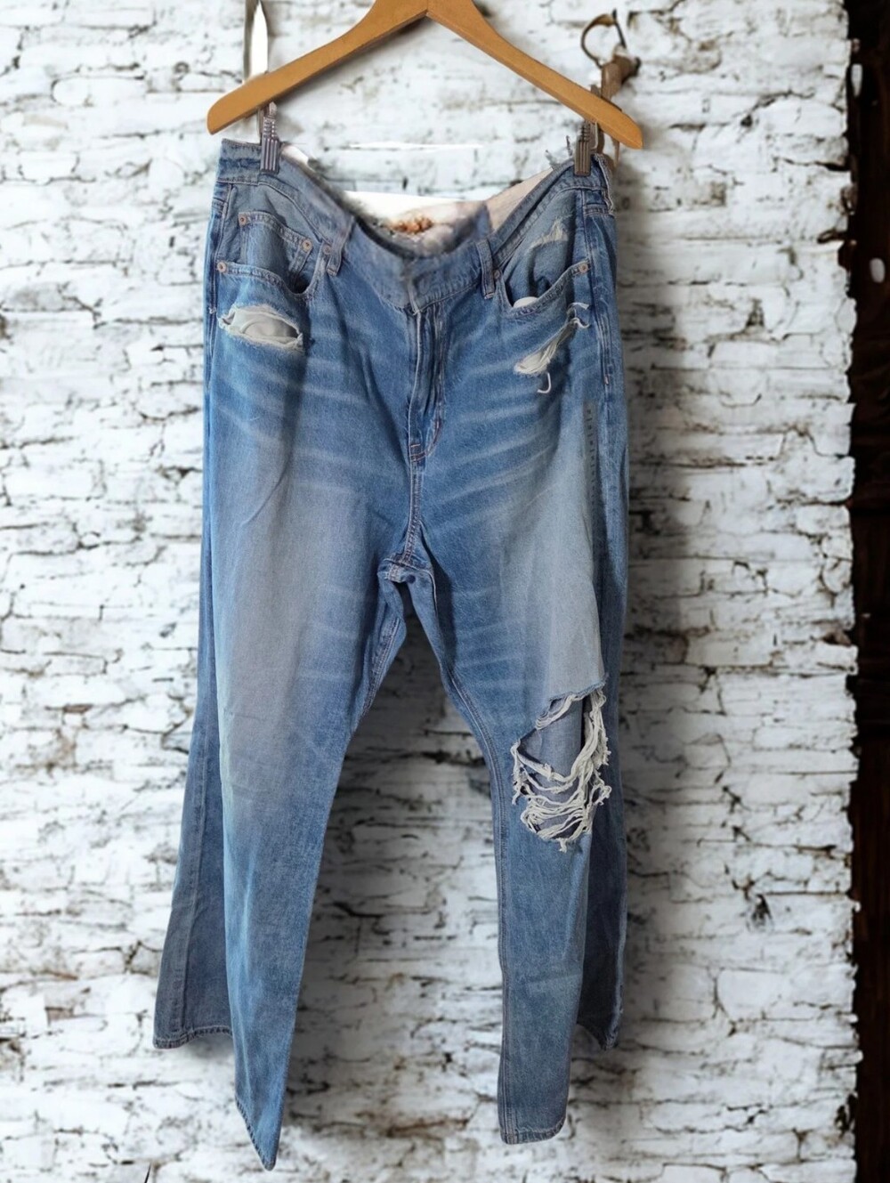 American Eagle Outfitters 18 Short Distressed Low-Rise Flare